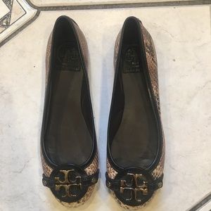 Tory Burch size 6 ballerina flats snake